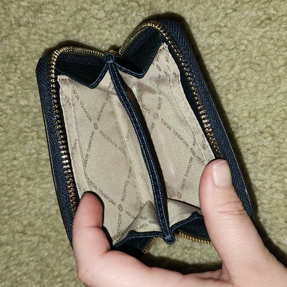 Michael Kors Black Bag with Navy Floral Coin Purse - Picture 9 of 9